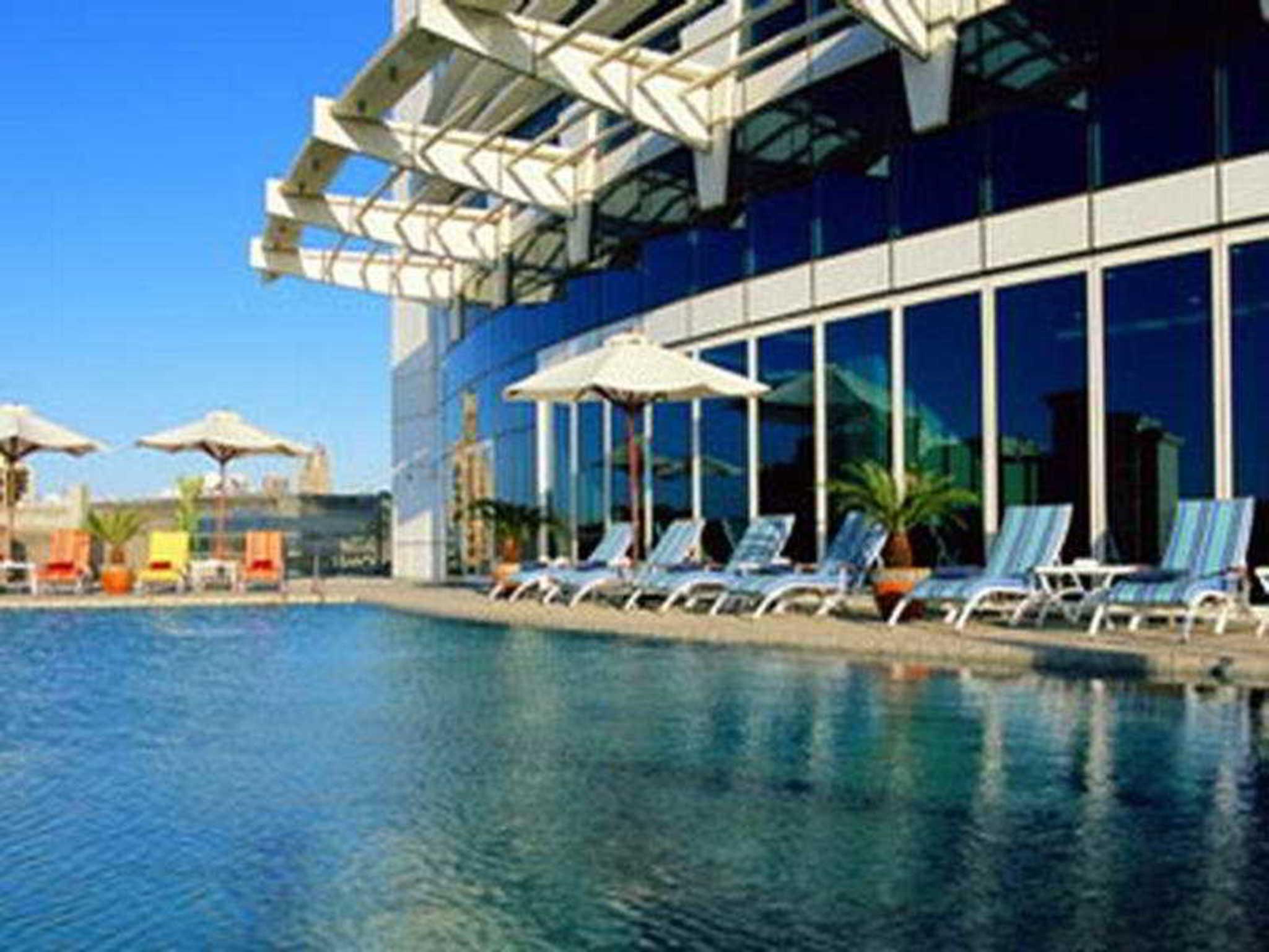 Tamani Marina Hotel & Apartments Ντουμπάι Εξωτερικό φωτογραφία The pool at the 101 Sky Lounge