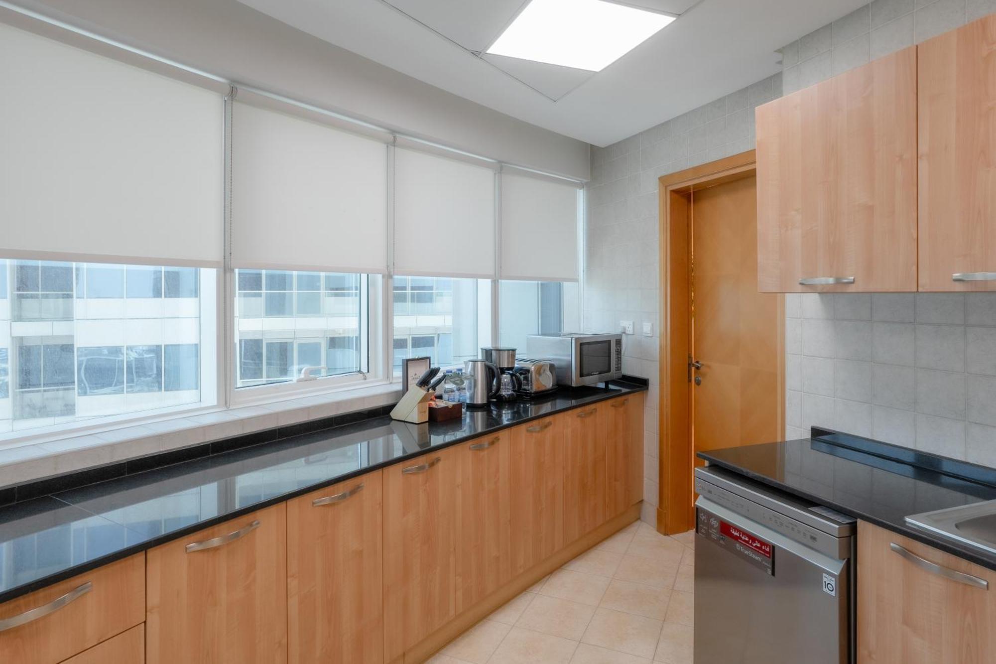Tamani Marina Hotel & Apartments Ντουμπάι Εξωτερικό φωτογραφία A kitchen at the University of Oxford