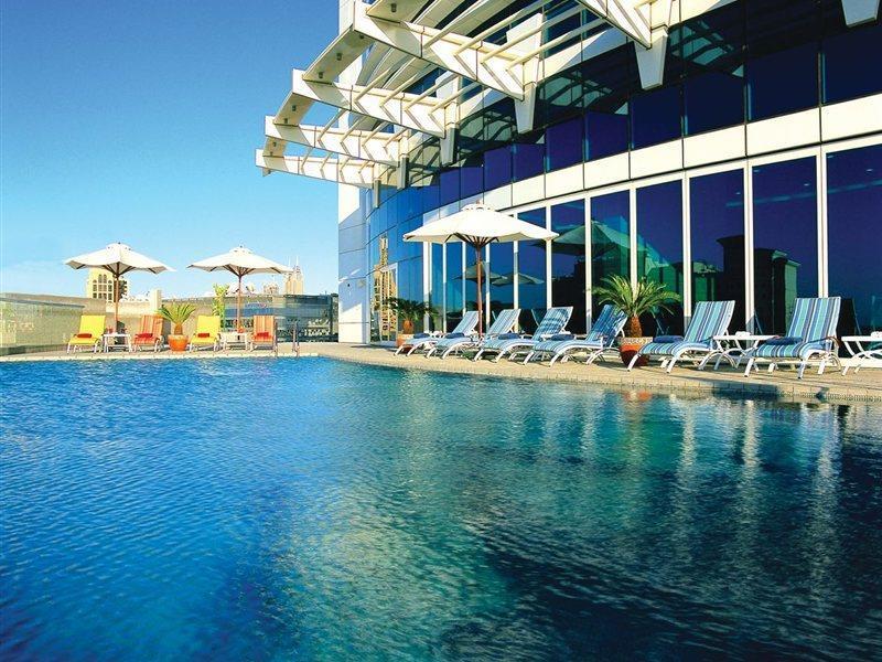 Tamani Marina Hotel & Apartments Ντουμπάι Εξωτερικό φωτογραφία The pool at the 1018